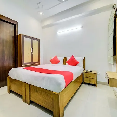 Hotel Oyo 23053 Millenium Residency
